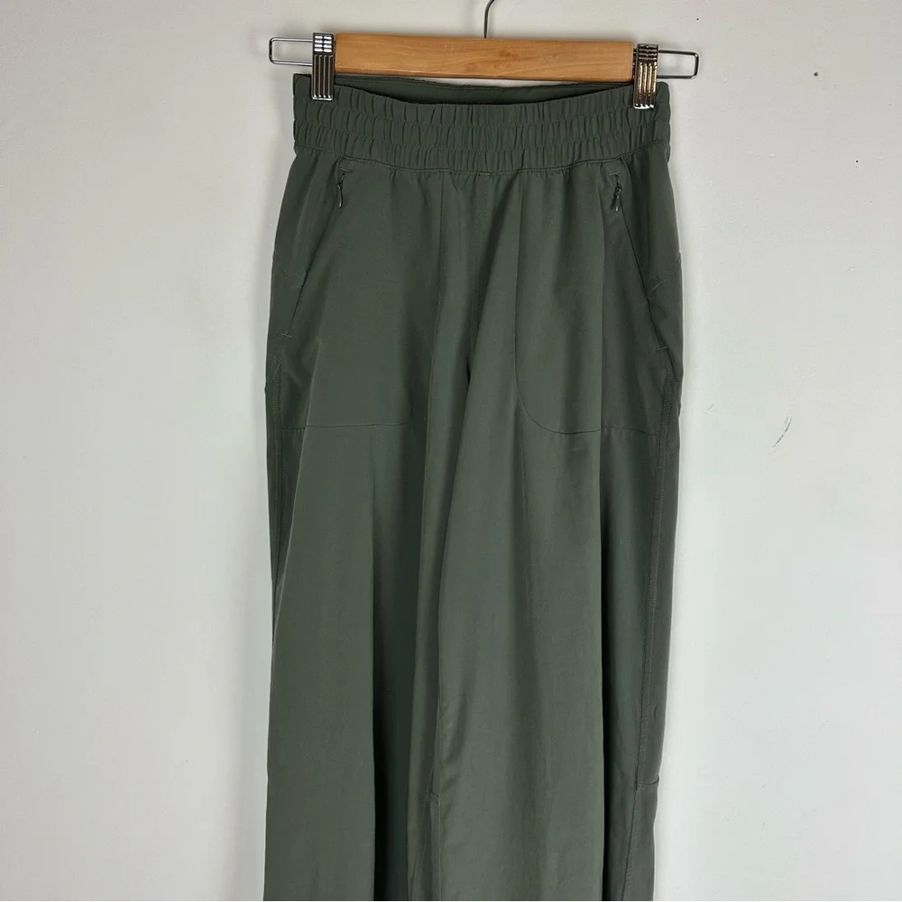 Lululemon Swift Mid-Rise Wide-Leg Pant